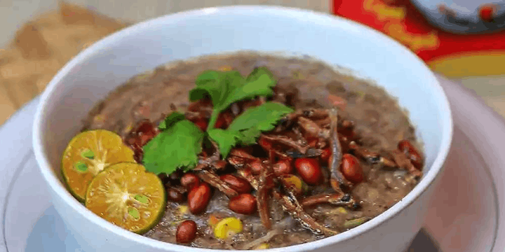 Mencicipi Bubur Pedas Sambas, Sensasi Kuliner Kaya Rempah Khas Kalimantan Barat
