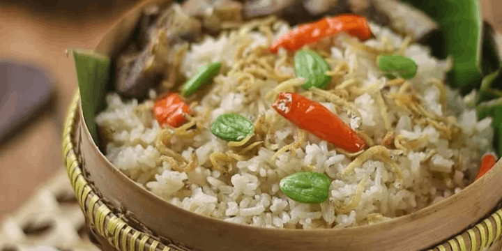 Filosofi di Balik Daun Pisang dan Pincuk