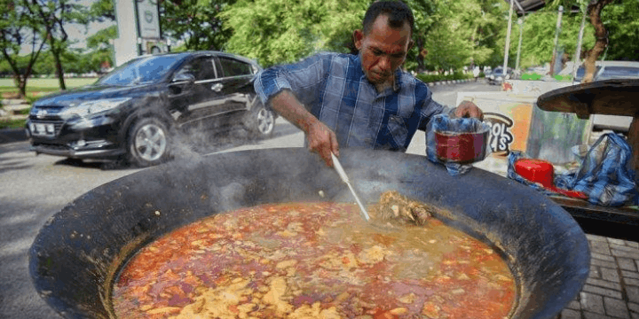 Filosofi di Balik Kuali Besar