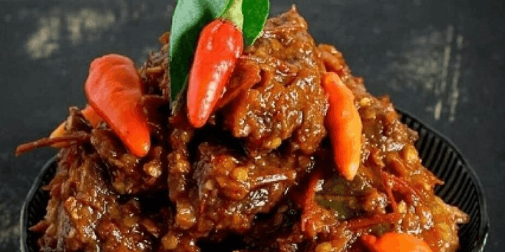 Sensasi Menyantap Oseng Mercon, Adrenalin di Tiap Suapan