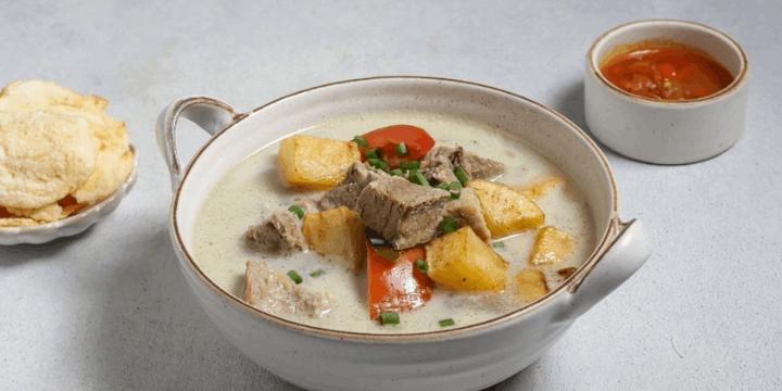 Soto Betawi, Rahasia Kelezatan Kuah Susu Nan Gurih Legenda Kuliner Jakarta