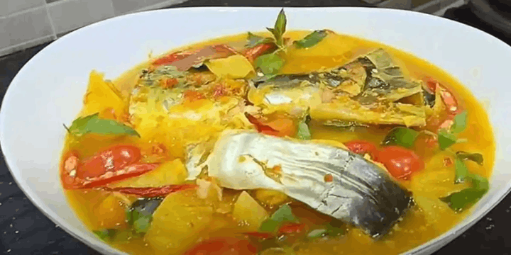 Menikmati Kelezatan Pindang Patin Khas Jambi: Perpaduan Rasa Asam, Manis, dan Pedas yang Autentik