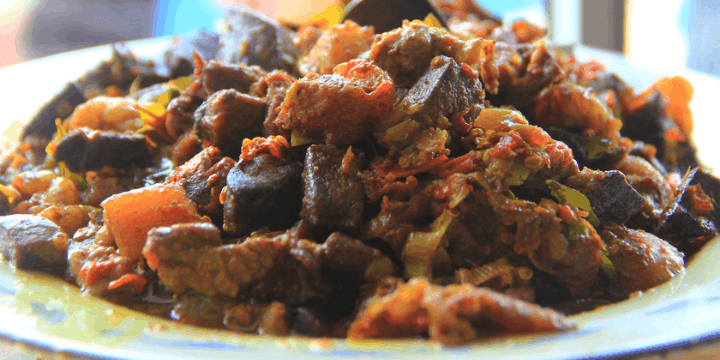 Filosofi Kuliner Manado dalam Sajian Ayam Tinoransak